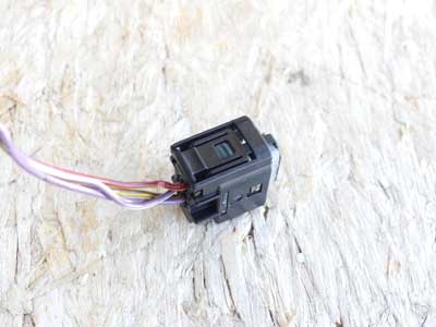 Mercedes Black 4 Pin 4 Wire Connector 21054043814